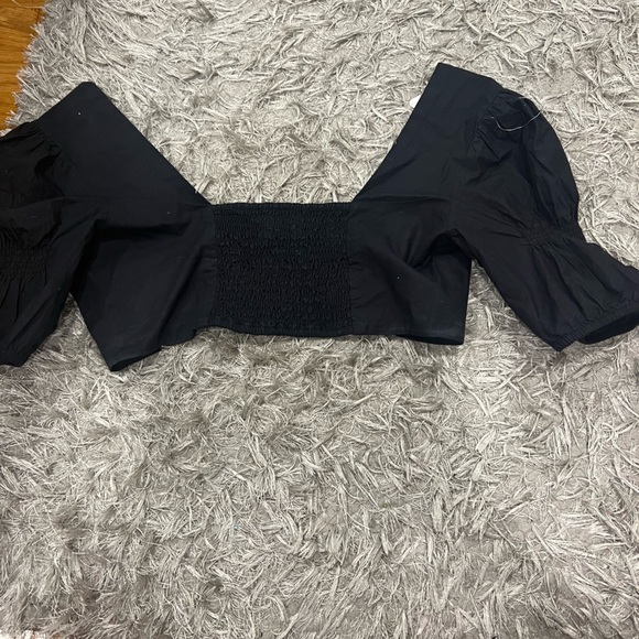 URBAN OUTFITTERS SMALL TOP - Picture 2 of 2